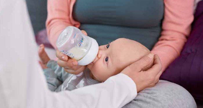 bottlefeeding  image